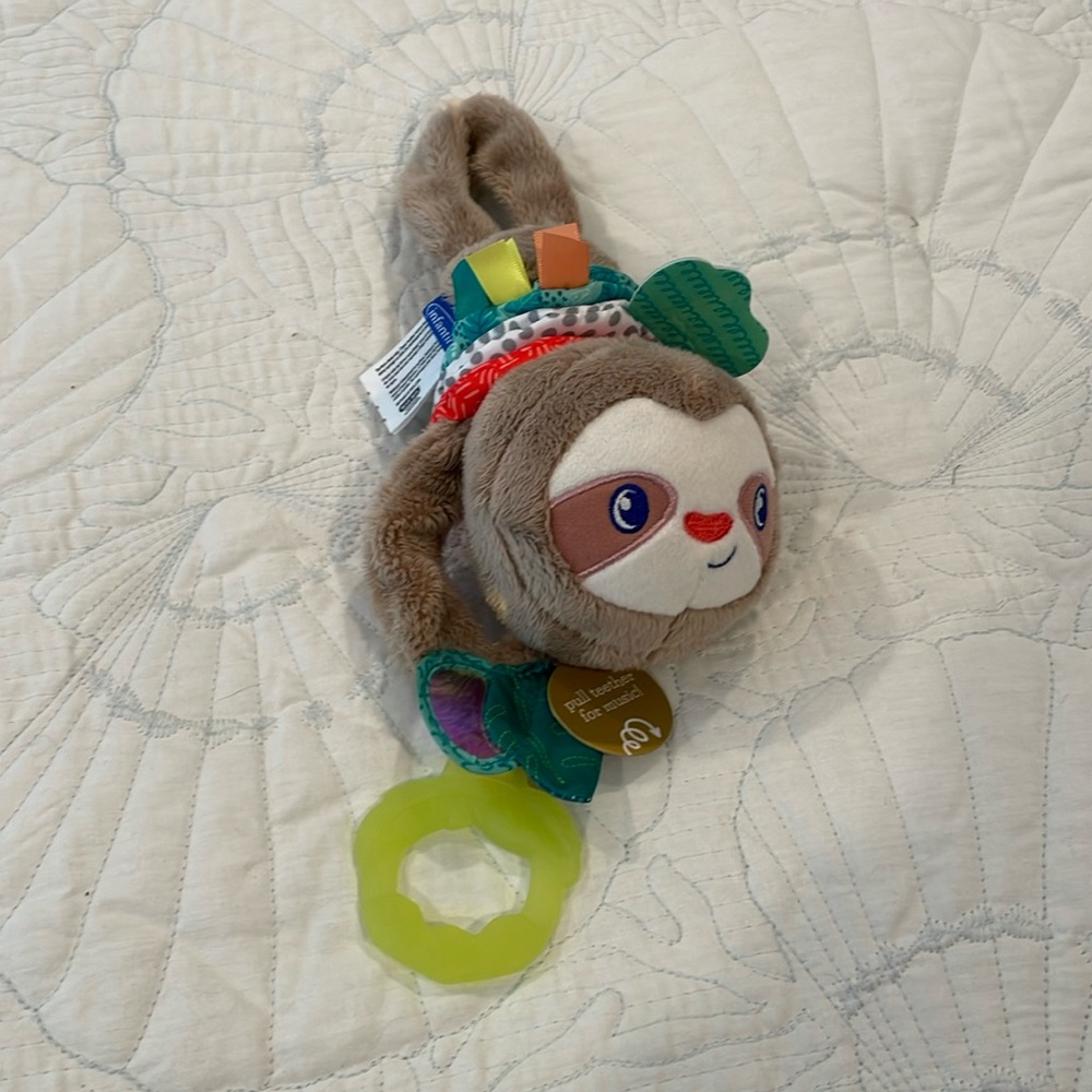 Musical pull sloth with teether